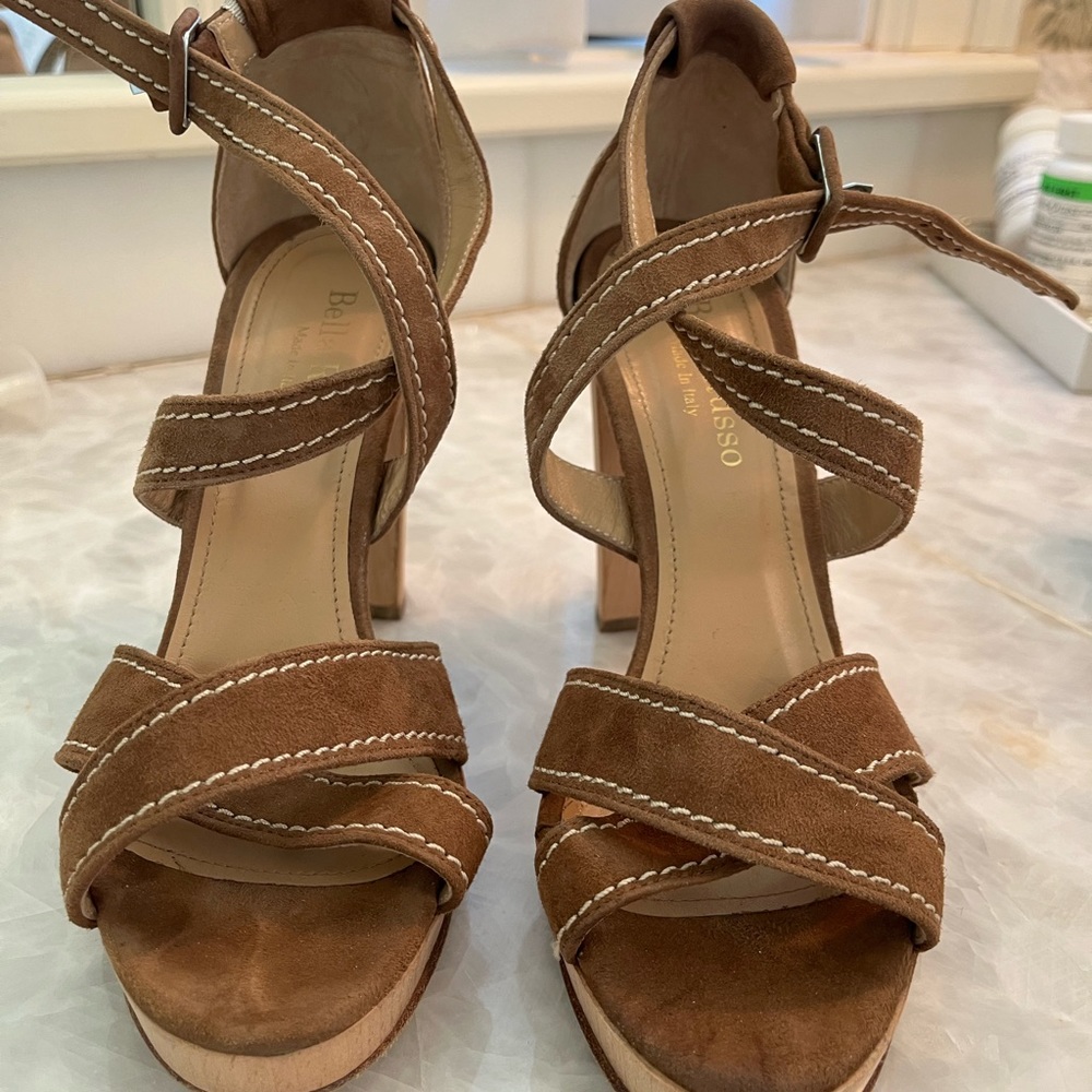 Bella Russo Italy camel suede shoes